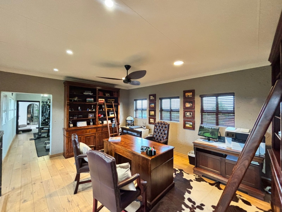 5 Bedroom Property for Sale in Grimbeeck Park North West